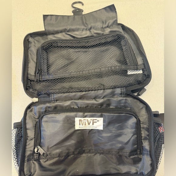 NWT NFL Colts Dopp Kit/Toiletry Bag, Black/Blue/White, Indy Colts - Picture 6 of 15